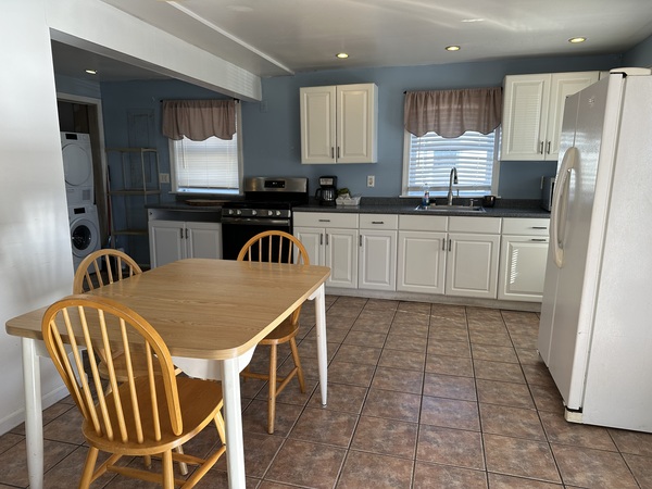 Beach House - 12 M St. Photo 4