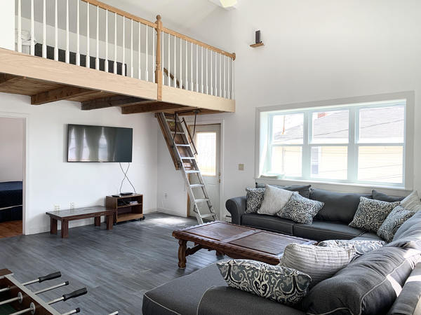 Beach House - 12 M St. Photo 2