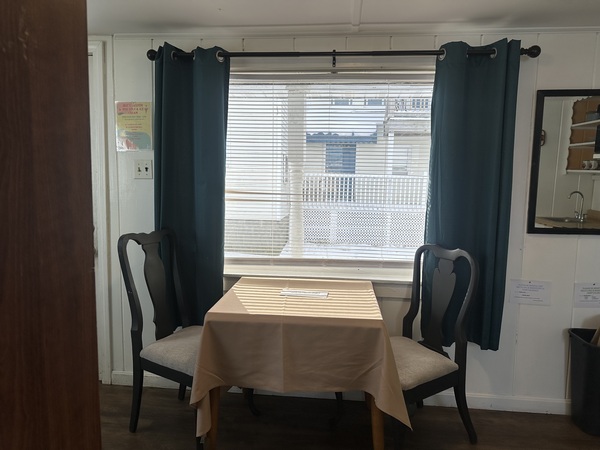 16-E M St, One Bdrm Duplex Photo 4