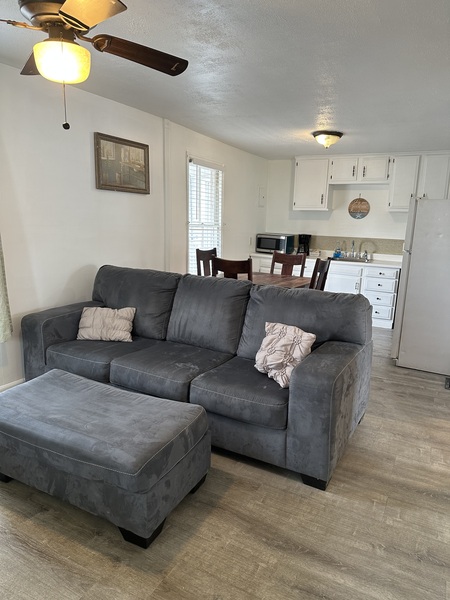 21-1 M St, Two Bdrm Apt Photo 5