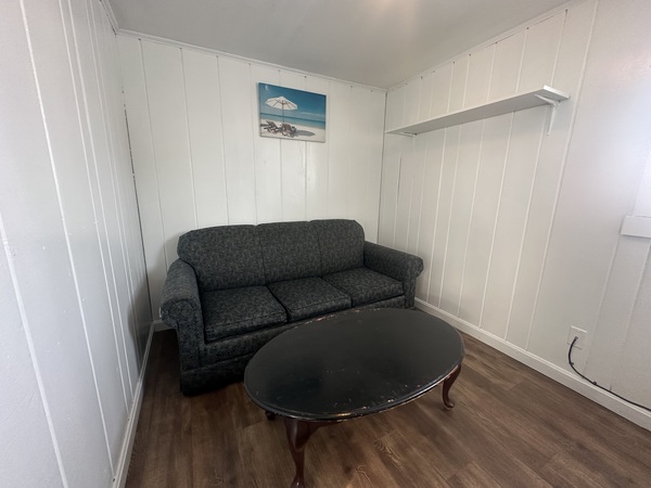 16-E M St, One Bdrm Duplex Photo 6