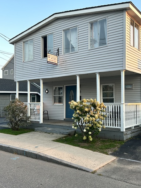 21-1 M St, Two Bdrm Apt Photo 1